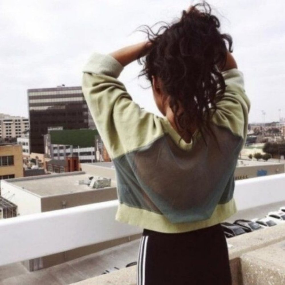 UO Silence Noise Mesh-Back Cropped Sweatshirt - Picture 1 of 8